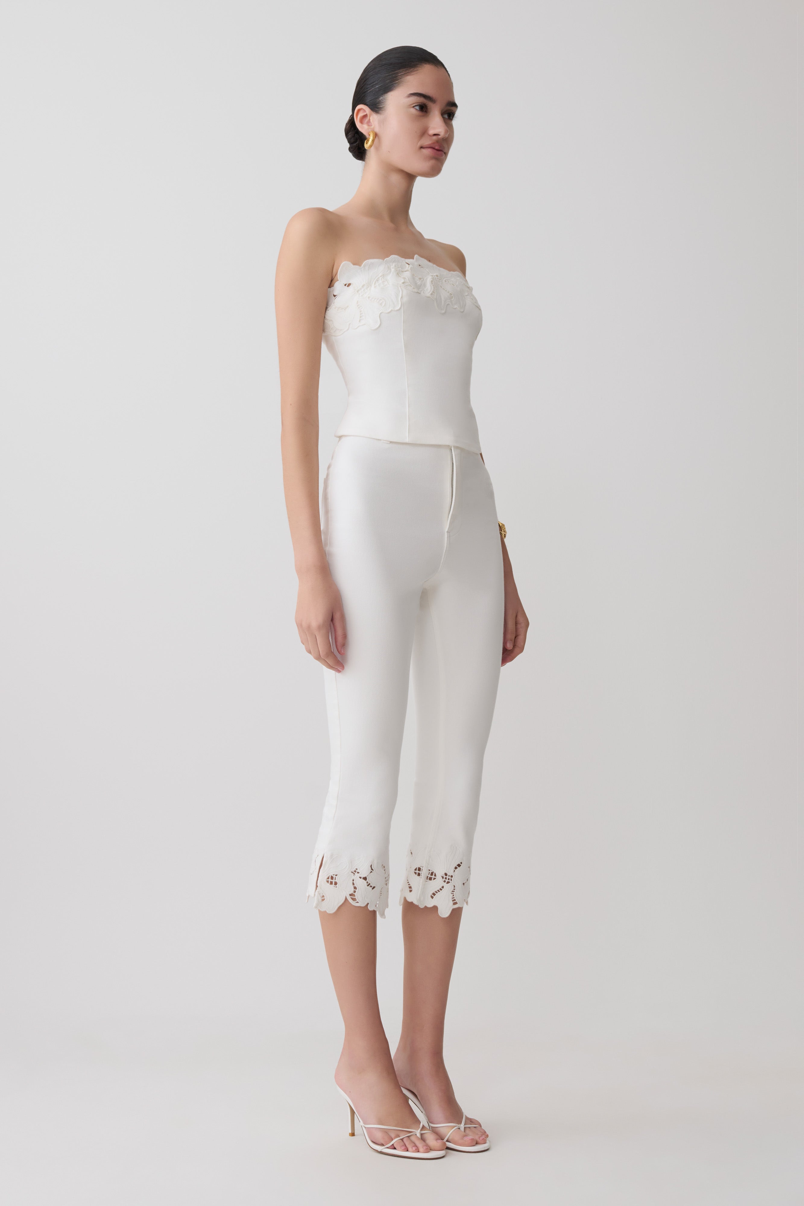 Tillie Flower Embroidery Denim Capris - White