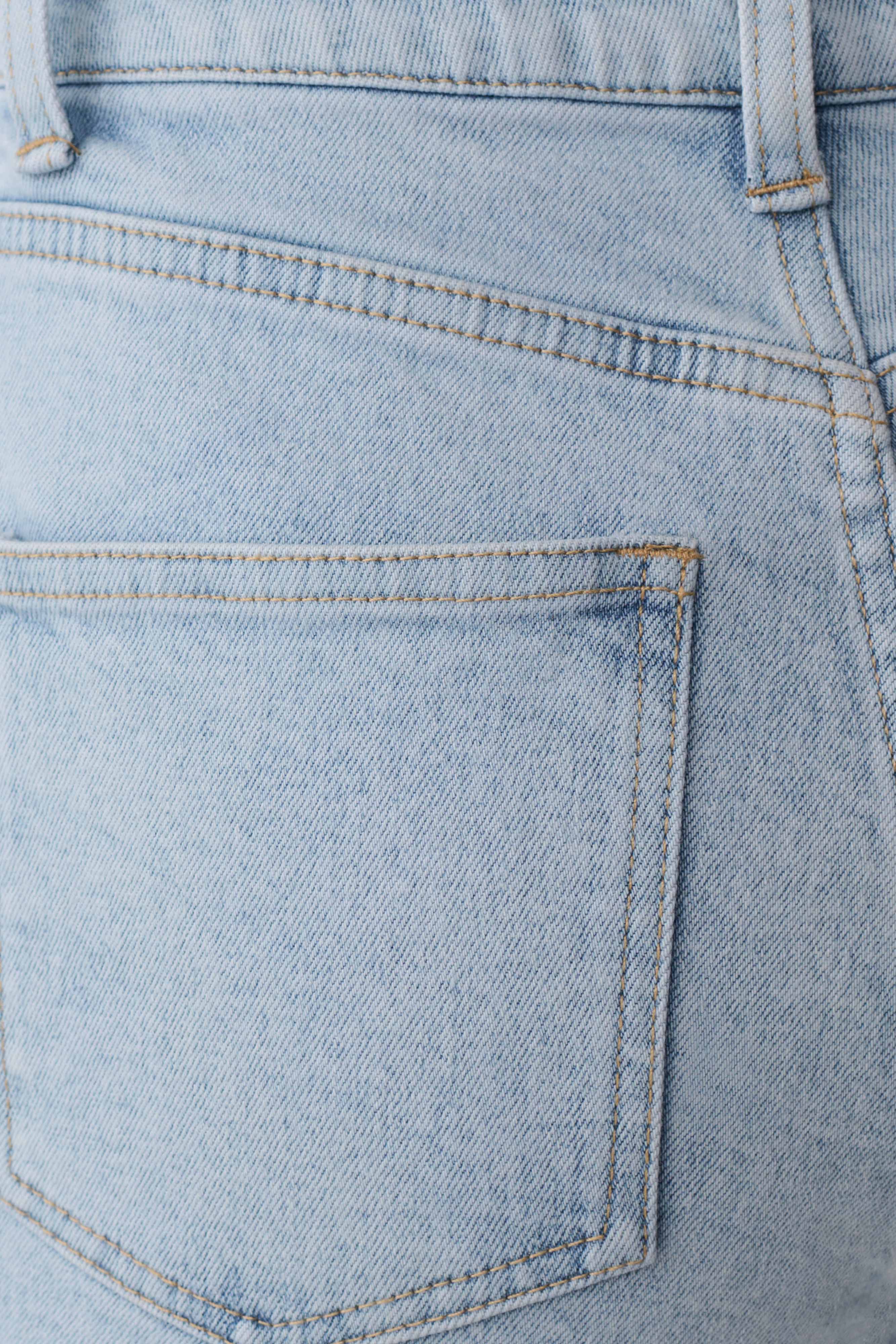 Mary Denim Capris - Light Blue