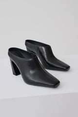Conne Pointed Mule Wedge - Black