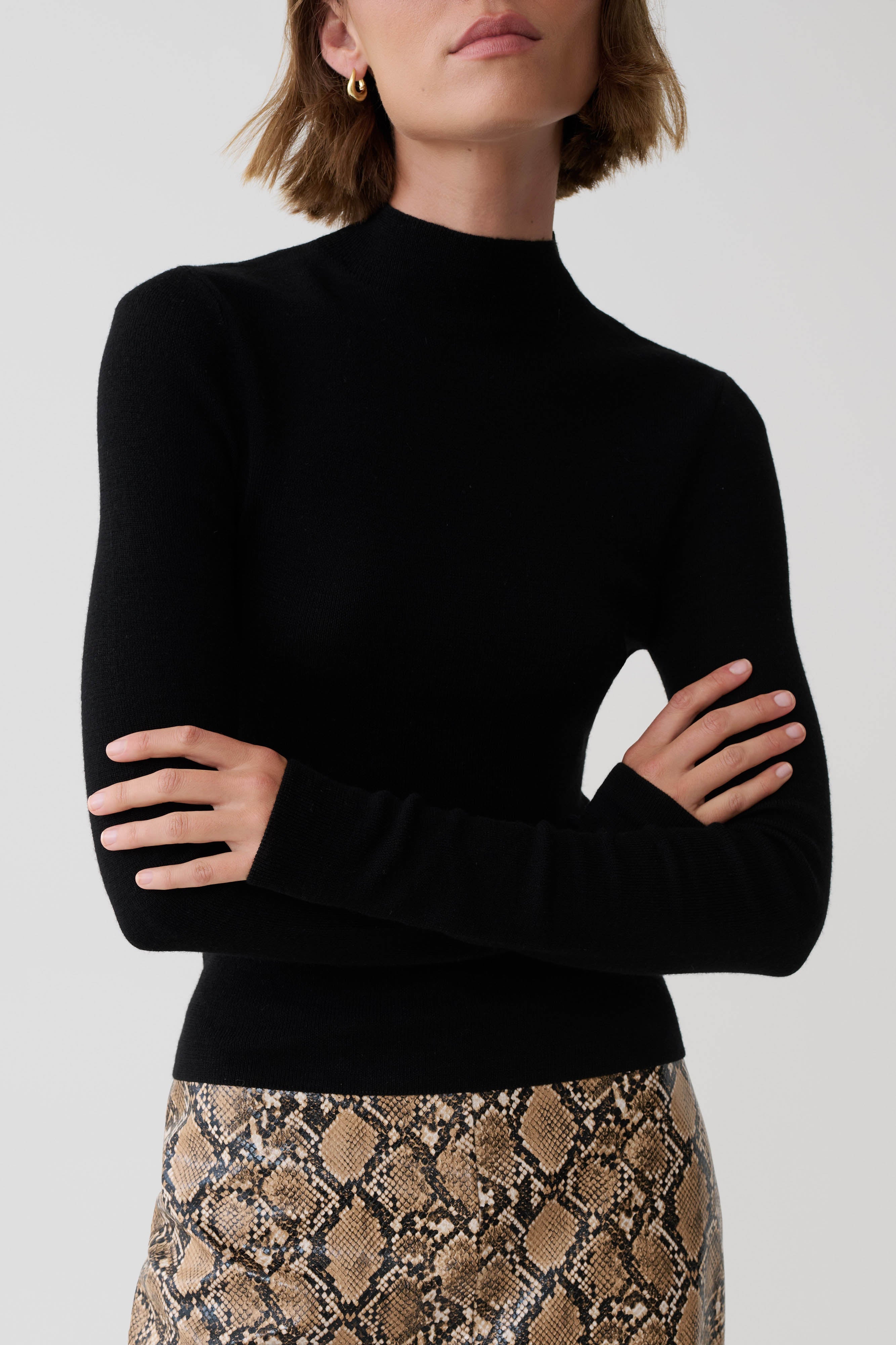 Moniqua Knit Long Sleeve Top - Black